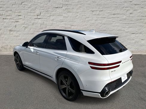Used 2023 Genesis GV70 2.5T w/ Sport Prestige Package image 7