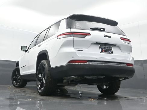 New 2026 Jeep Grand Cherokee L Limited w/ Limited Altitude Package AWD/4WD image 35
