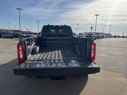 Used 2023 Ford F350 XLT image 10