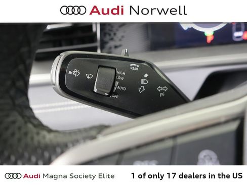 Used 2025 Volkswagen Tiguan SE R-Line AWD/4WD image 24