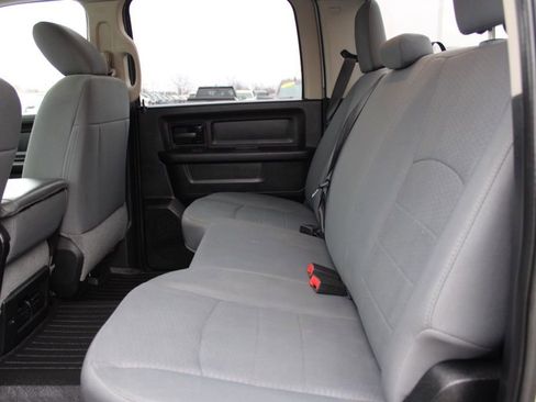 Used 2018 RAM 1500 Express w/ Express Value Package image 23