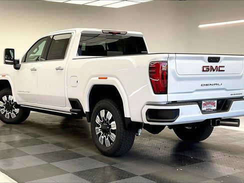 New 2026 GMC Sierra 2500 Denali w/ Denali Reserve Package image 2