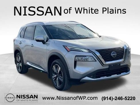 Certified 2021 Nissan Rogue Platinum AWD/4WD image 3