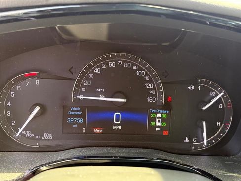 Used 2017 Cadillac XT5 Luxury w/ Driver Awareness Package AWD/4WD image 7