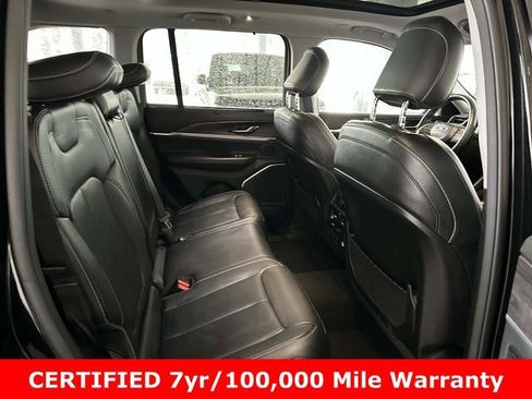 Used 2022 Jeep Grand Cherokee Limited w/ Luxury Tech Group II image 10