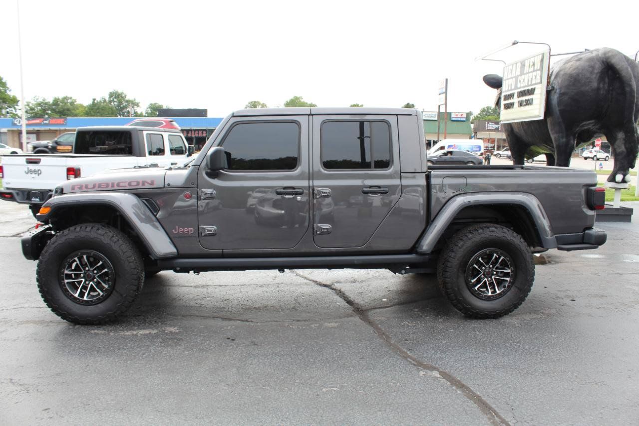 Used 2025 Jeep Gladiator Rubicon AWD/4WD image 8