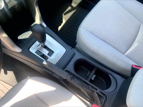 Used 2018 Subaru Forester 2.5i AWD/4WD image 15
