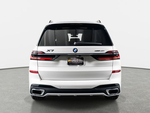 Used 2025 BMW X7 xDrive40i w/ M Sport Package image 10