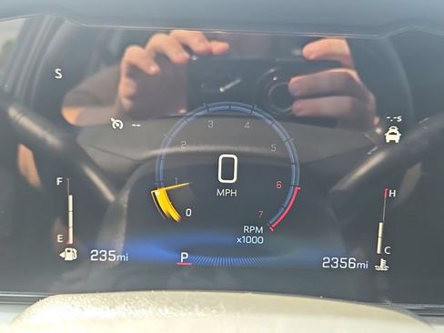 Used 2025 Chevrolet Trax LT FWD image 15