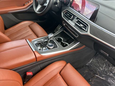 Used 2020 BMW X7 xDrive40i w/ M Sport Package AWD/4WD image 17