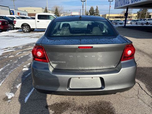Used 2012 Dodge Avenger SXT image 6