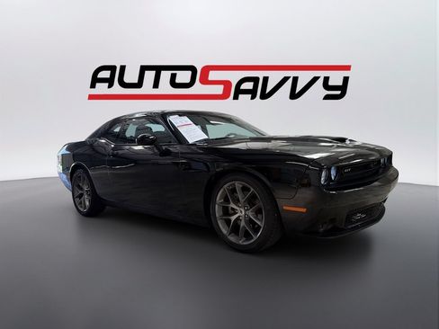 Used 2023 Dodge Challenger GT RWD image 3