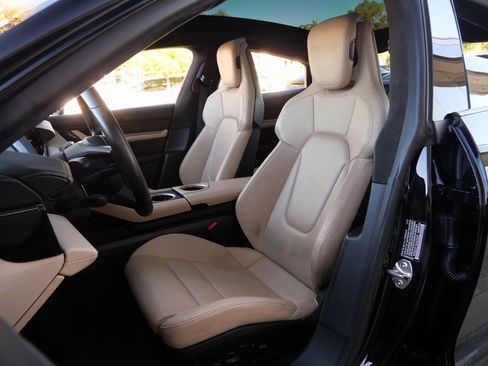 Used 2020 Porsche Taycan Turbo S image 19