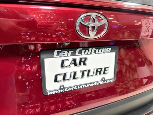 Used 2019 Toyota RAV4 XLE w/ All Weather Liner Package image 63