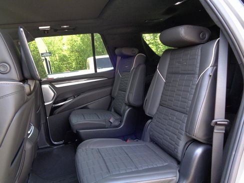 Used 2026 Cadillac Escalade V w/ LPO, Floor Liner Package AWD/4WD image 15