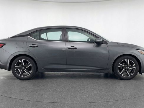 Used 2025 Nissan Sentra SV image 11