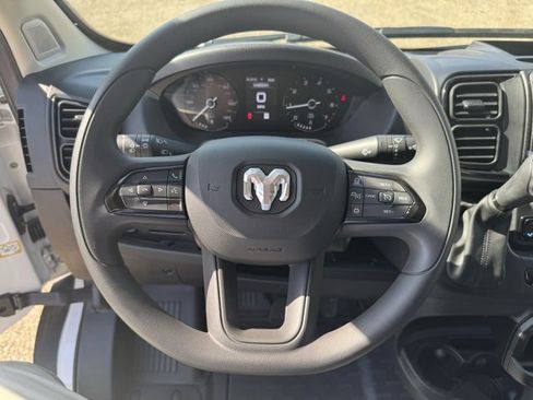 Used 2025 RAM ProMaster 2500 w/ Convenience Group image 19