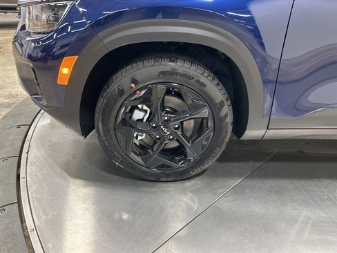 New 2026 Kia Seltos EX image 32