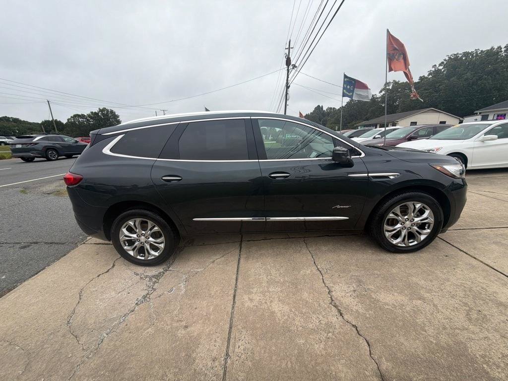 Used 2018 Buick Enclave Avenir w/ Avenir Technology Package FWD image 15