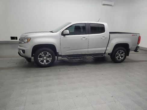 Used 2017 Chevrolet Colorado Z71 AWD/4WD image 2