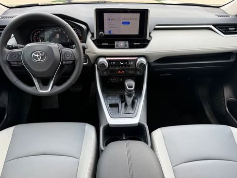 Used 2025 Toyota RAV4 XLE Premium FWD image 20