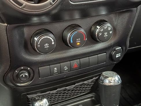 Used 2017 Jeep Wrangler Unlimited Sport w/ Quick Order Package 24S image 27