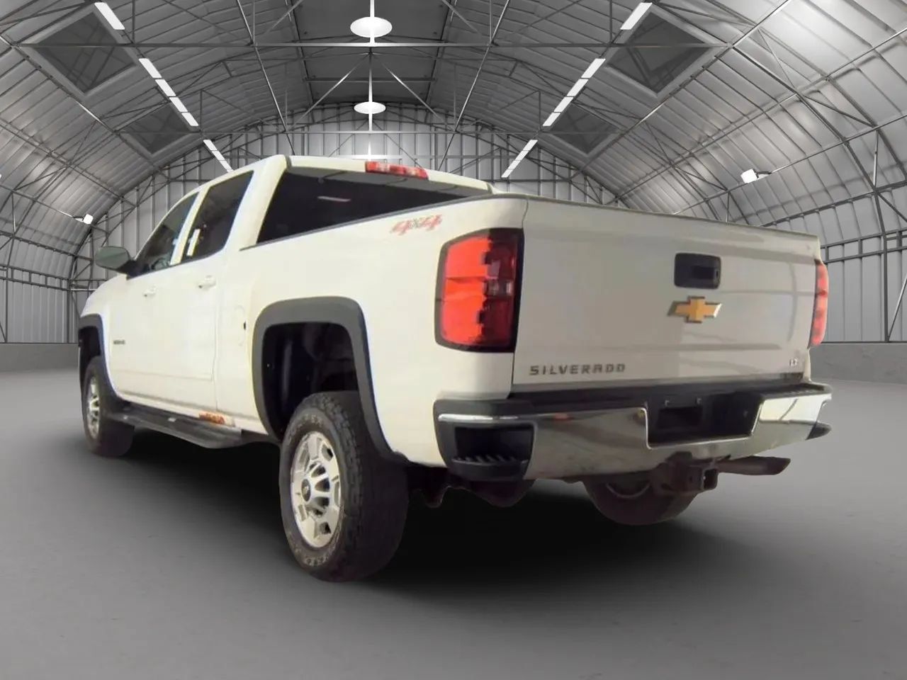 Used 2015 Chevrolet Silverado 2500 LT AWD/4WD image 3