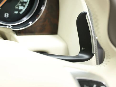 Used 2018 Bentley Flying Spur V8 AWD/4WD image 31