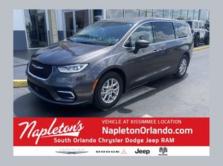 Used 2023 Chrysler Pacifica Touring-L FWD video 1