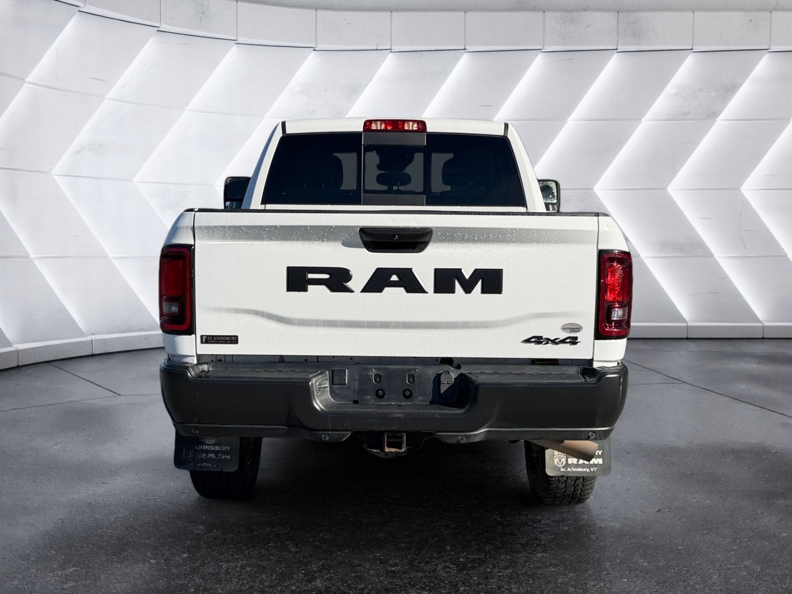 Used 2026 RAM 2500 Tradesman AWD/4WD image 4