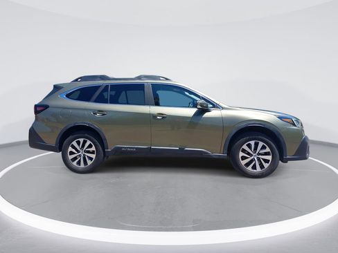 Used 2021 Subaru Outback Premium AWD/4WD image 4