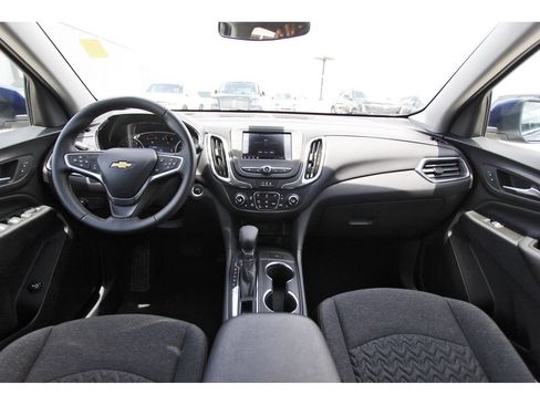 Used 2023 Chevrolet Equinox LT FWD image 9