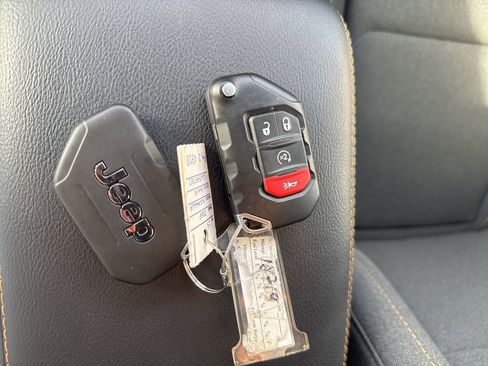 Certified 2025 Jeep Wrangler Unlimited Sahara w/ Safety Group image 26