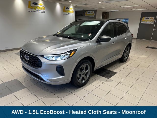 Used 2024 Ford Escape ST-Line w/ Tech Pack #1 AWD/4WD image 2