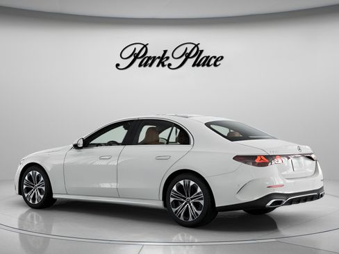 New 2026 Mercedes-Benz E 350 4MATIC Sedan image 12