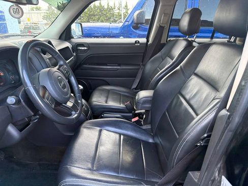 Used 2016 Jeep Patriot High Altitude AWD/4WD image 9