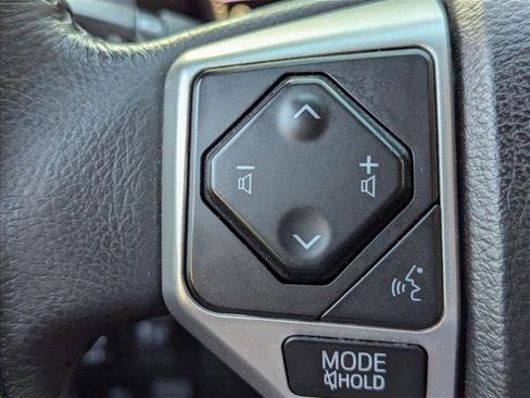 Used 2021 Toyota Tundra SR5 w/ SR5 Leather Package AWD/4WD image 10