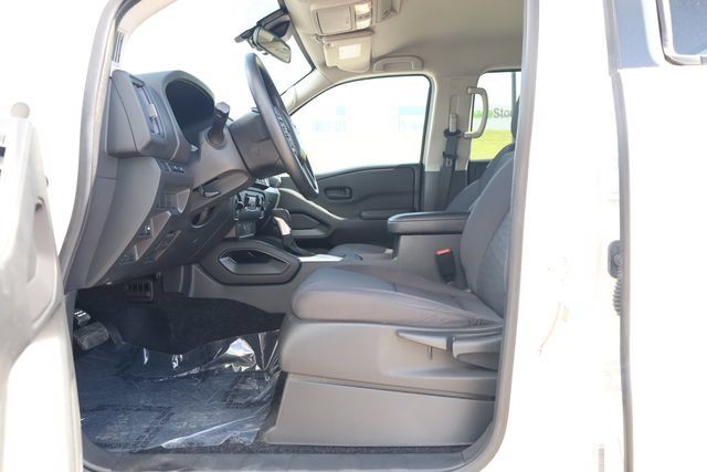 Used 2025 Nissan Frontier S AWD/4WD image 11