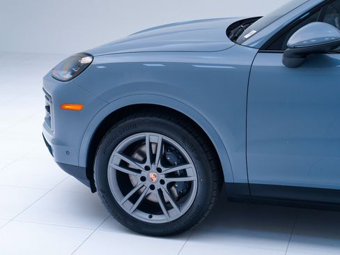 Certified 2026 Porsche Cayenne AWD/4WD image 11
