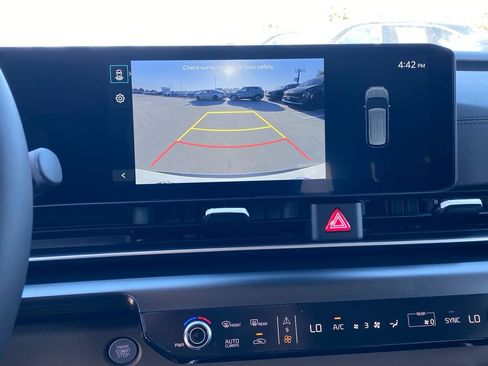 New 2026 Kia Carnival FWD image 20