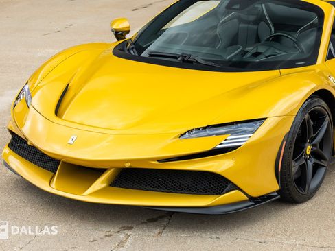 Used 2023 Ferrari SF90 Spider AWD/4WD image 6