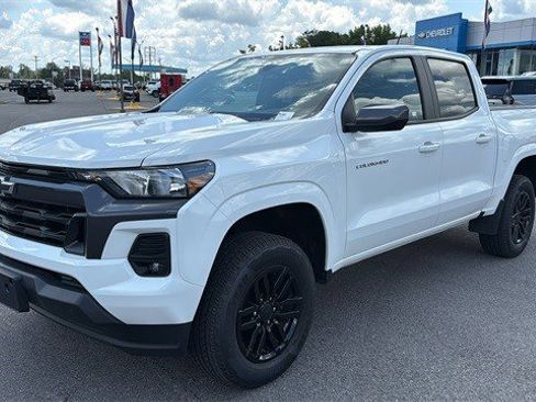 Certified 2024 Chevrolet Colorado LT w/ LT Convenience Package II image 1