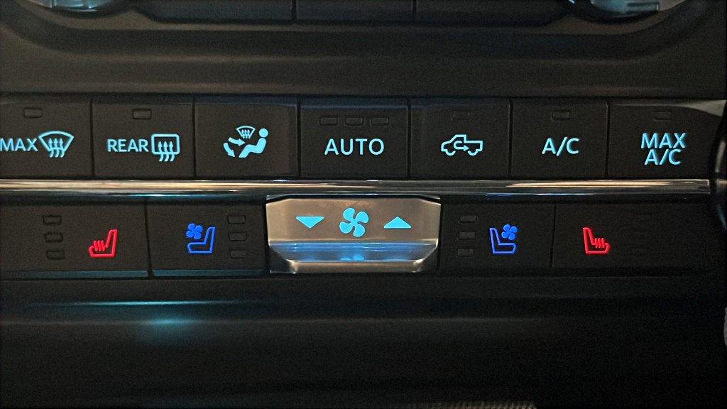 Used 2021 Ford F150 Lariat w/ Max Trailer Tow Package AWD/4WD image 45