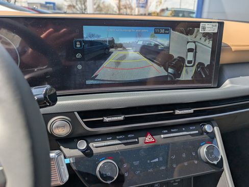 New 2025 Hyundai Sonata Limited image 16