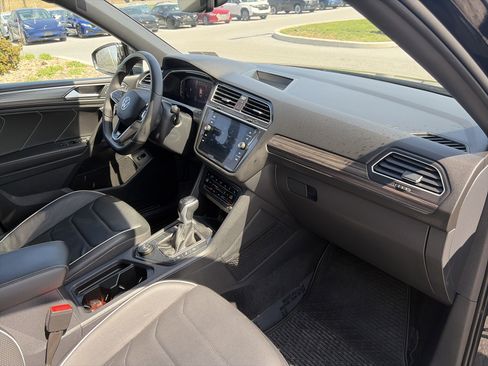 Used 2024 Volkswagen Tiguan SEL R-Line image 67