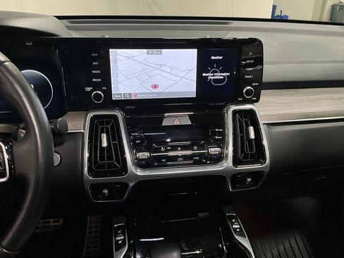 Used 2023 Kia Sorento SX Prestige image 7