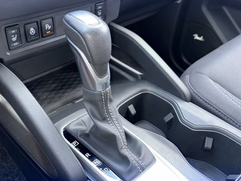 Certified 2025 Nissan Frontier SV w/ SV Convenience Package RWD image 15