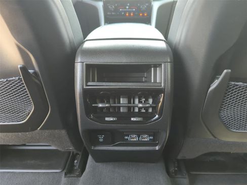 Used 2023 Jeep Grand Cherokee Altitude AWD/4WD image 28