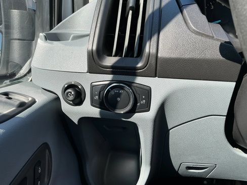 Used 2019 Ford Transit 250 130 Low Roof w/ Exterior Upgrade Package RWD image 25