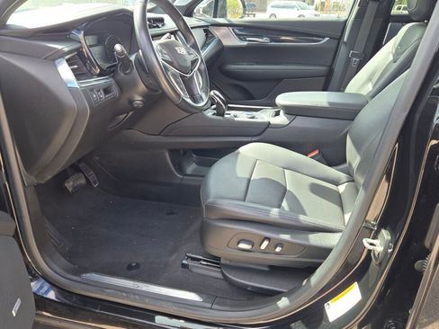 Used 2020 Cadillac XT5 Premium Luxury image 25